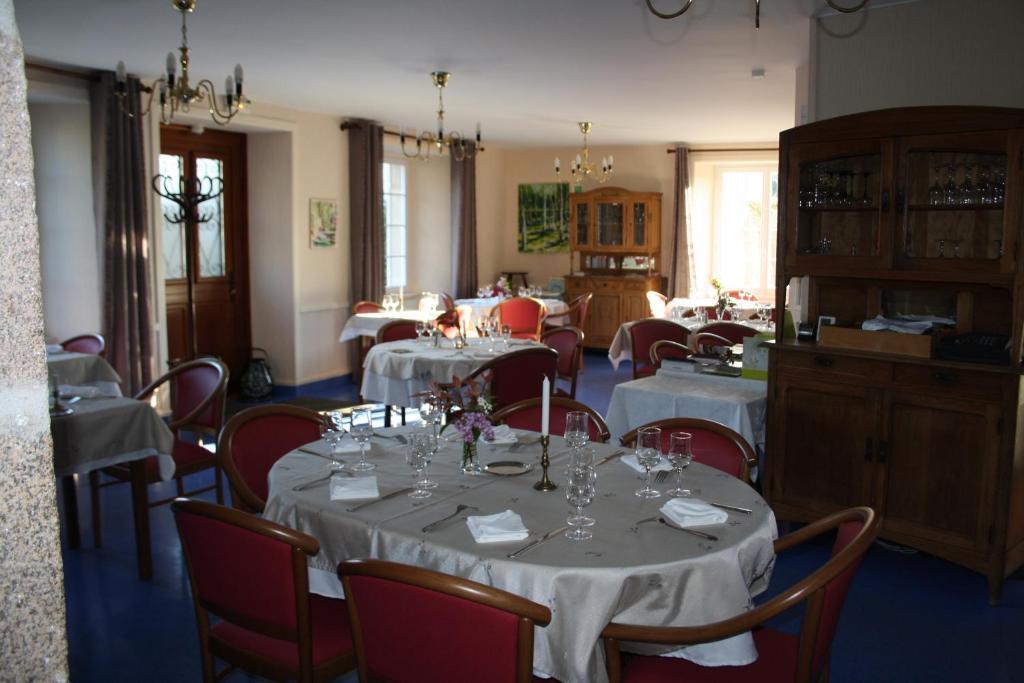 Auberge De Saint Julien Aux Bois מראה חיצוני תמונה