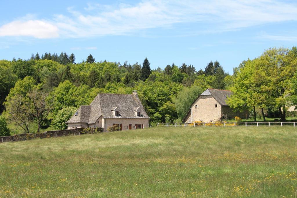 Auberge De Saint Julien Aux Bois מראה חיצוני תמונה